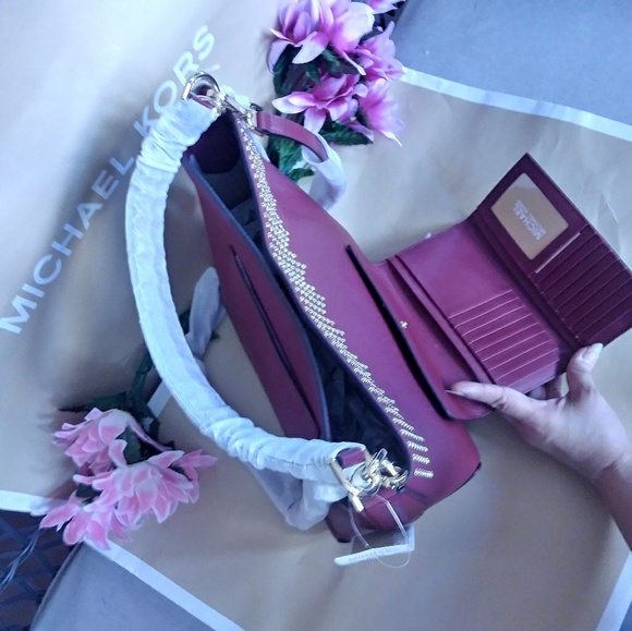 Micheal kors purse shoulder / handbag ONLY - Picture 2 of 6